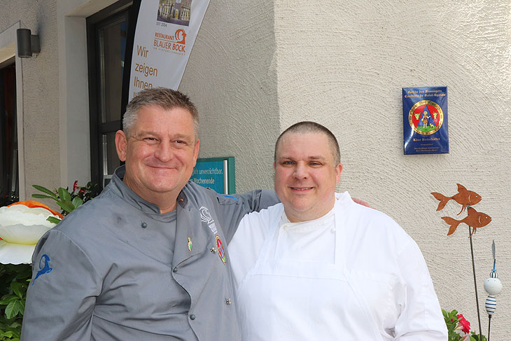 -Wirt Stefan Grosse und sein neuer Küchenchef Daniel Kill präsentieren im August 2021 ein 4 Gänge Menü für #daheimgebliebene (©Foto: Martin Schmitz)